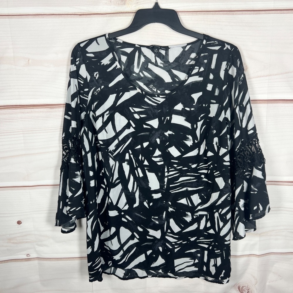 Zac & Rachel Top Womens 2X Black Brushstroke Print Blouse Bell Sleeve Lace Trim